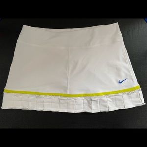NikeCourt Dri-FIT Women's Tennis Skort Skirt White with Neon Yellow Lining XS